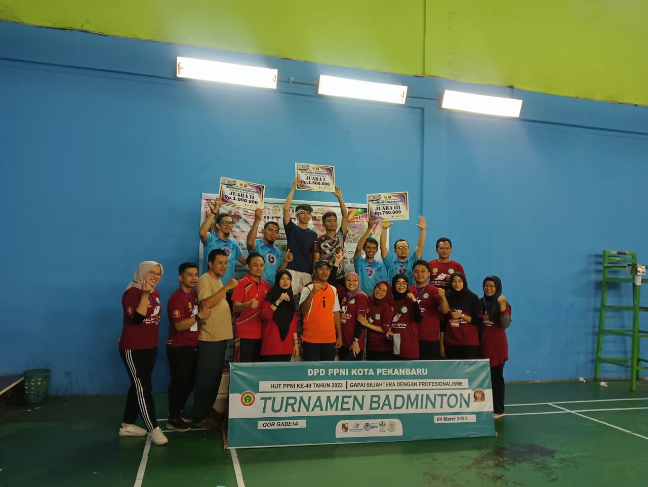 romeo-juara-badminton